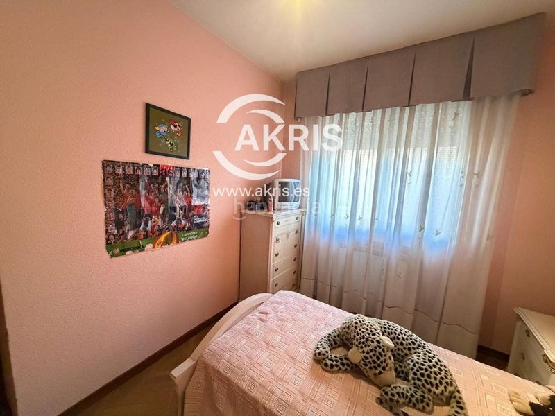 Foto f1c865b2-0713-449c-8f02-aa9b90df7670. Chalet mit parking pool in Ajalvir