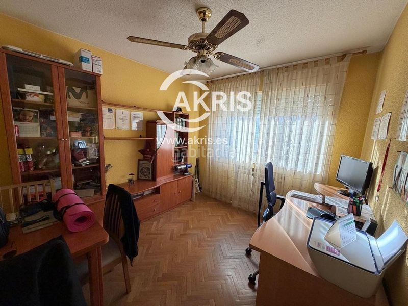 Foto f715fbcc-ef10-4410-9ab6-2e0871c2a139. Chalet mit parking pool in Ajalvir