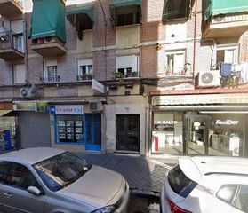 Pis  Calle de la huerta de castañeda. En madrid