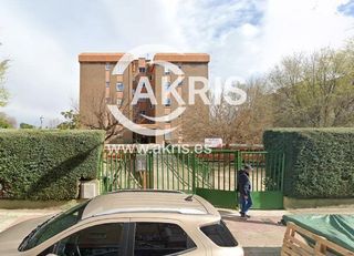 Aparcament cotxe  Calle palencia. En parla