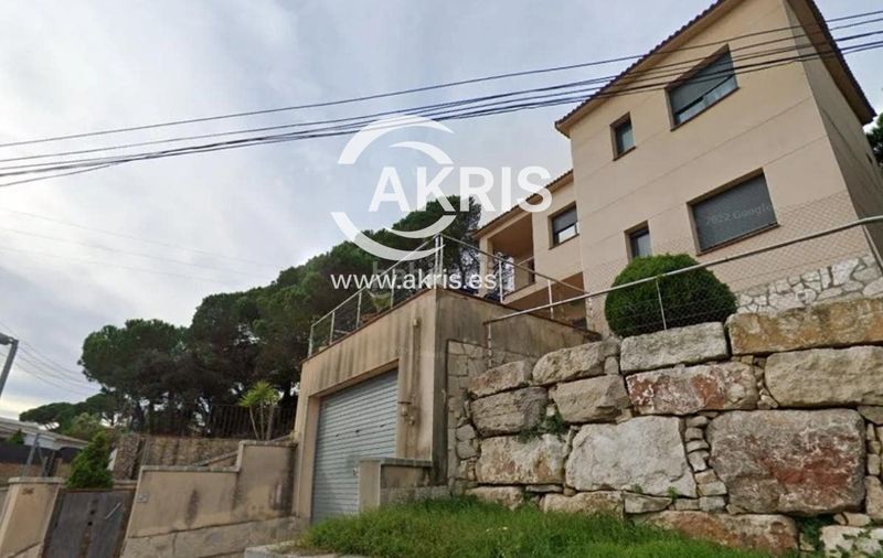 Foto 86379b71-98a8-4cac-b987-08f29b9b85c3. Xalet amb aparcament a Serra Brava Lloret de Mar
