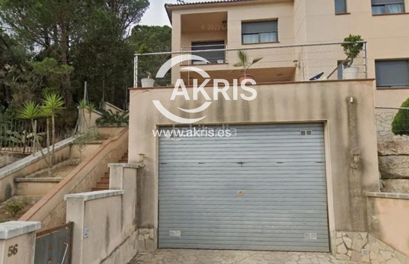 Foto fd9bf260-11cf-4919-8be9-315967d76a41. Xalet amb aparcament a Serra Brava Lloret de Mar