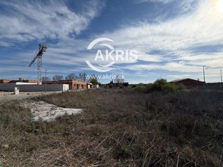 Finca rústica  Calle chueca. Parcelas a dos calles en burguillos de toledo