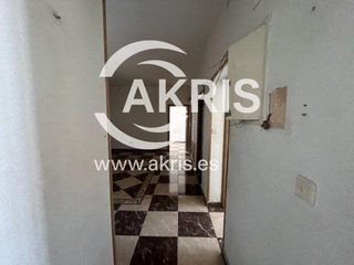 Appartement  Calle pozo del valle. Piso con patio y piscina para reformar en el casar de escalona