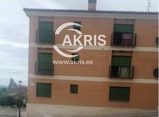 Pis  Calle río tajo. En calera y chozas