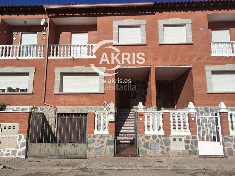 Foto e3e1b6a7-69bd-4969-be3d-321346a54dd2. Xalet a Consuegra