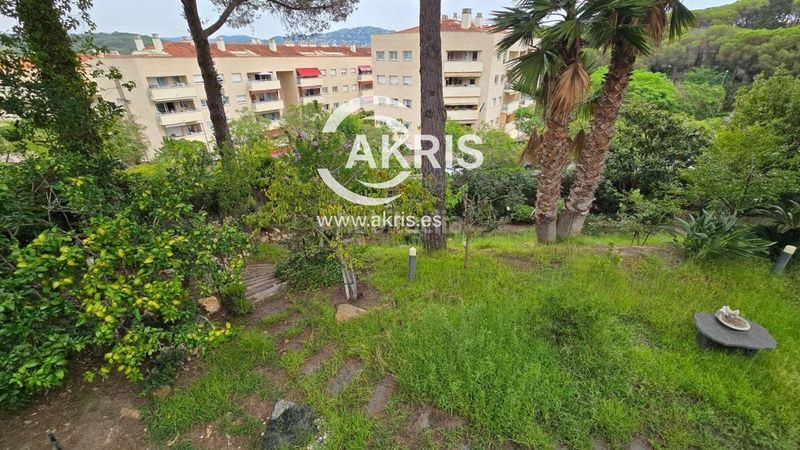 Foto f79bf65e-be72-4877-99f0-c7eb78141d59. Pis amb piscina a Santa Clotilde Lloret de Mar