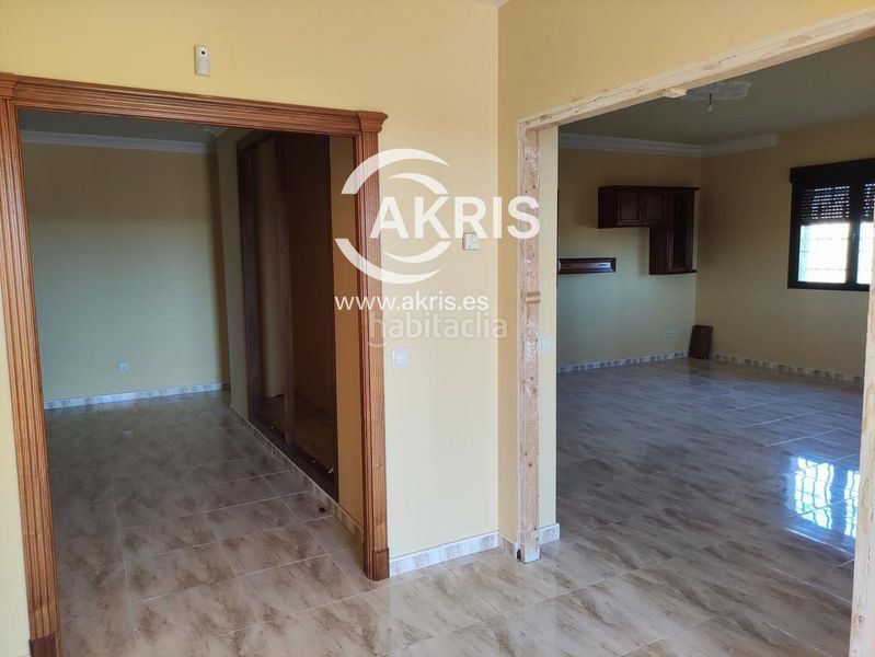 Foto d5f6a0d8-0b3d-4ffa-a7ea-573bf9f9a897. Chalet en Layos