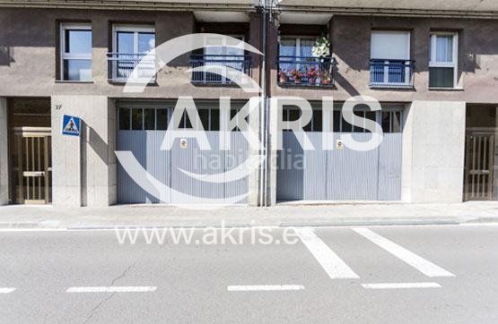 Foto c2ca401f-6c64-4728-99b5-c38b84d292ae. Aparcament cotxe a Ripoll