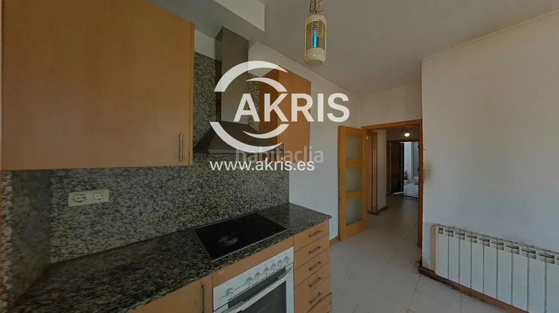 Foto 58e7ba9a-d798-4a39-a89d-a1c4a898b9d5. Pis a Ca n'Anglada Terrassa