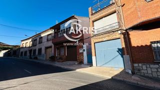 Xalet  Calle erillas. En navahermosa