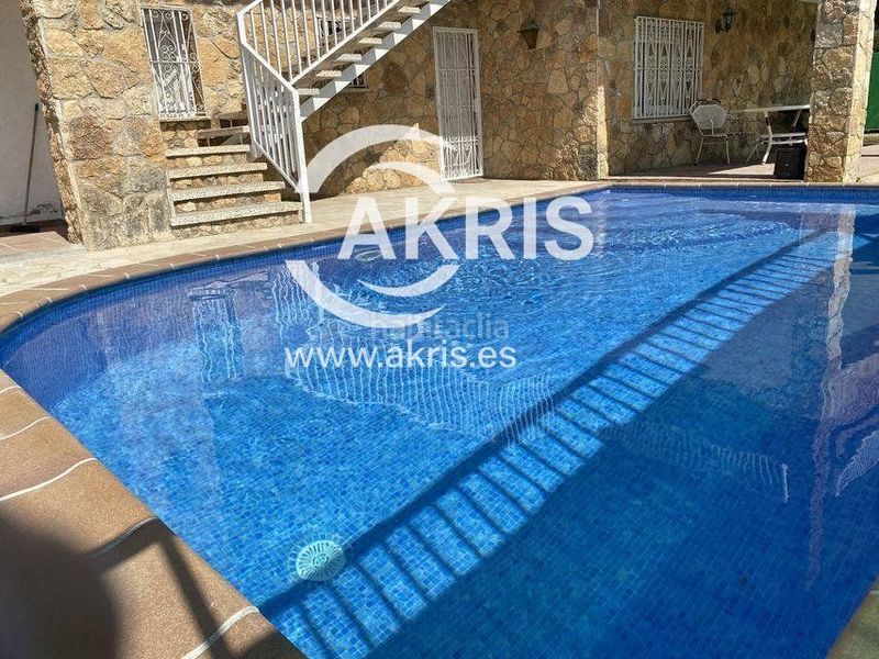 Foto 74e1b57c-0f83-4908-9abb-65eeb24c079e. Xalet amb piscina a Canyelles Lloret de Mar