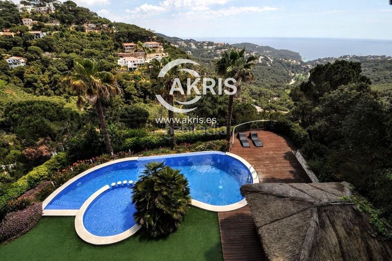 Foto ab4e2c0a-96ce-420d-bc1d-99b06be711da. Xalet amb calefacció aparcament piscina a Serra Brava Lloret de Mar