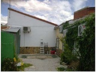 Chalet  Mártires. Chalet independiente en cuerva