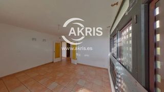 Chalet  Escales de laigua. Casa ocupada en venta en blanes girona