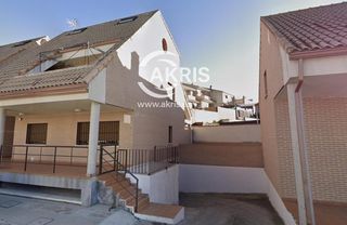 Aparcament cotxe a Calle Marta