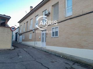 Aparcament cotxe  Calle barranco. En esquivias