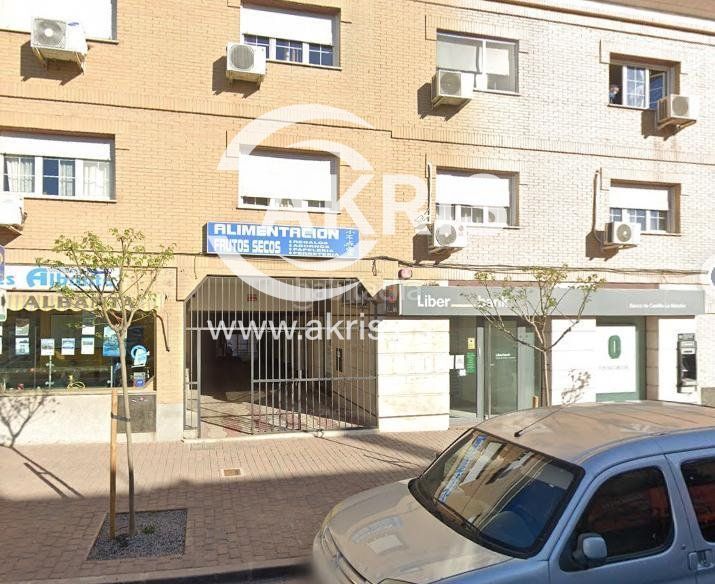 Foto 481bc55c-67d6-49aa-8a80-f258bf75c806. Aparcament cotxe a Yuncos