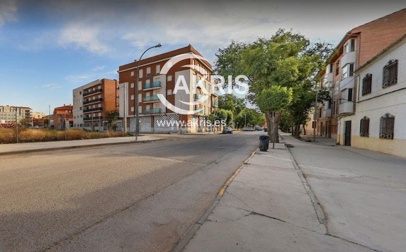 Foto 90fafffd-1af8-4fc5-8431-b6e8bc377735. Edifici a Centro de Especialidades Ocaña