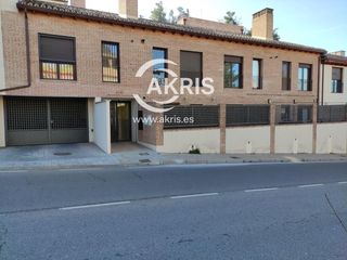 Aparcament cotxe  Carretera piedrabuena. En toledo