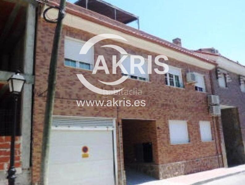 Foto b42825af-7a6a-4ed9-8713-d9099d9eda91. Aparcament cotxe a Yeles