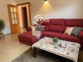 Etagenwohnung  Cuatro caminos. Hermoso piso amoblado en hormigos