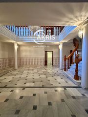 Casa a schiera  Honda. Casoplón con multiples posibilidades