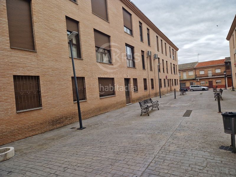 Foto cce84550-f8b5-4d35-8dcd-d2e24350bd80. Pis amb calefacció aparcament a Mocejón