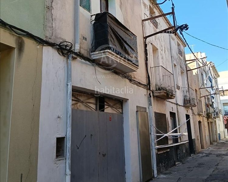 Foto a9ab9735-4e1b-41dd-8268-59372a5b2f16. Casa adossada a Ulldecona