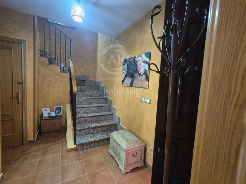 Foto 3d5319d7-78bb-4af1-a17c-e7b1dcba2b4b. Casa adossada amb calefacció aparcament a Mocejón