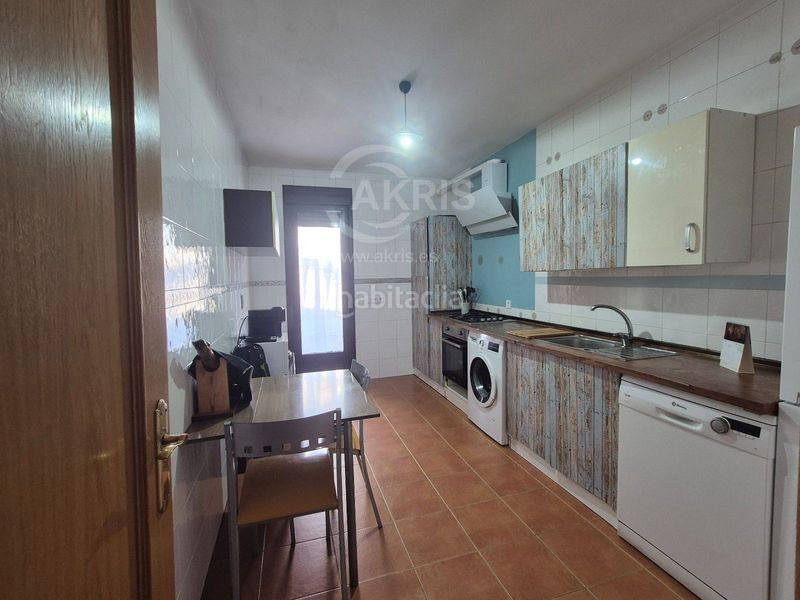 Foto ba3ea53a-c542-4987-b3f8-375a7dde4cfc. Casa adossada amb calefacció aparcament a Mocejón