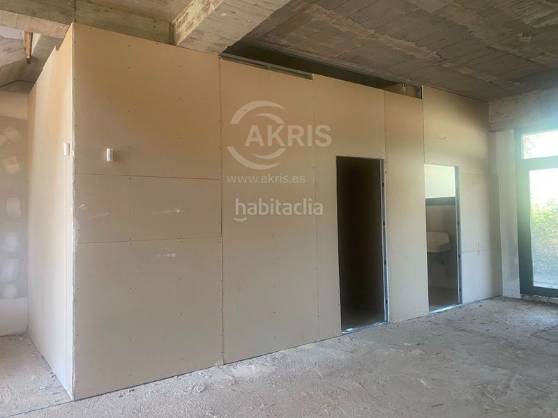 Foto dd9d4fa1-27f9-4029-9fe5-6d6015f9093e. Local comercial a Escalona