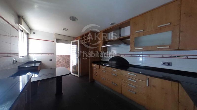 Foto b119446b-45e2-4b14-8b57-defcb88eb80c. Casa adossada a Fuentebella-San Fermín-El Leguario Parla