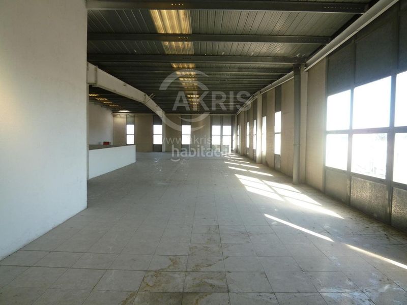 Foto 1a4d16f4-c0be-4e14-bb56-2cb903d9a9db. Nau industrial a Villaverde Alto Madrid