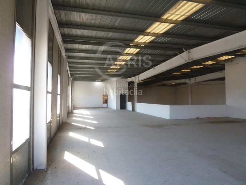 Foto c8bdf658-574a-4e45-9335-ca3c99b5b43b. Nau industrial a Villaverde Alto Madrid
