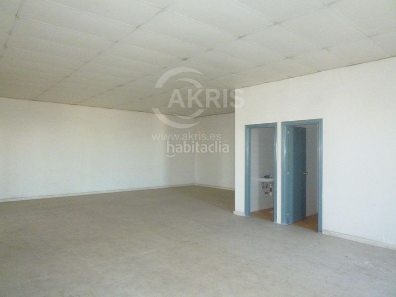 Foto f8c9eb7d-dc69-4acc-9350-7dc50f97ef19. Nau industrial a Villaverde Alto Madrid