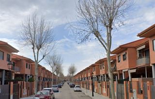 Casa adossada a Padre Cesareo Gª Cerro