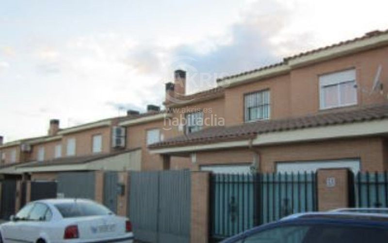Foto dd265d60-58df-4129-992b-476e29d65103. Casa adossada a Barcience