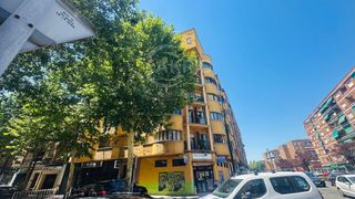Pis  N/a. Vivienda exterior con plaza de garaje y ascensor