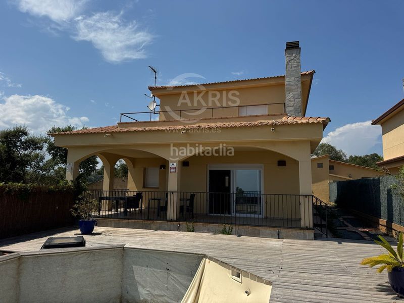 Foto e2748904-fa19-453f-9c99-4f70470cf2f5. Xalet amb piscina a Lloret Verd - Els Pinars Lloret de Mar