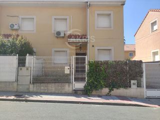 Casa adossada  Ciudad rodrigo. En olias del rey