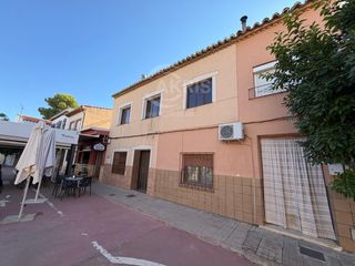 Maison  Zanja. Casa en calle zanja