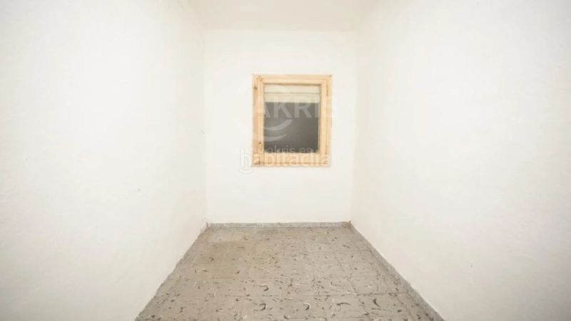 Foto 13aa8d2a-56c7-4e4d-a4cb-1c48222381a8. Pis a Raval Barcelona