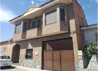 House  Huerta toro. En santa olalla