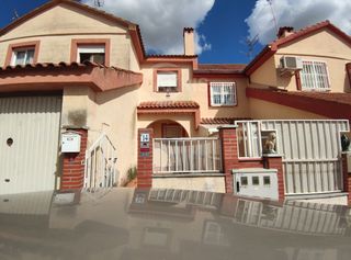 Casa adossada  Alfonso x. Chalet adosado en venta en cabañas de la sagra