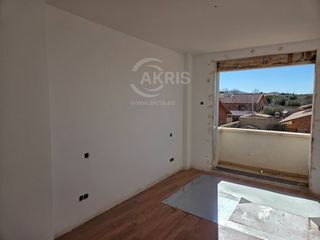 Xalet  Santa olalla. Chalet pareado a estrenar con jardín en burguillos de toledo