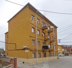 Flat  Anselm clave. Piso ocupado en vidreres, girona