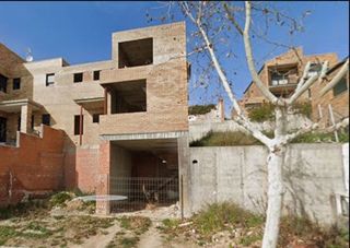 Doppelhaus  Pablo picasso. Vivienda en construcción de 201 m con gran potencial