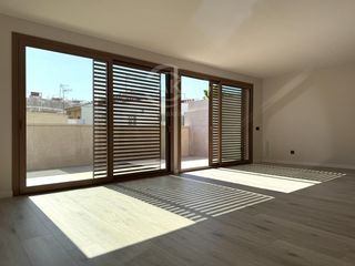 Penthouse  Carrer llarg. Ático de obra nueva con terraza, centro blanes