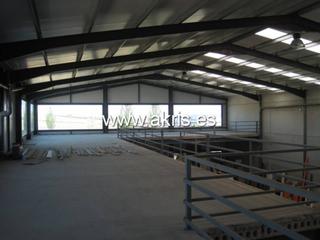 Fabrikhalle in Torrijos